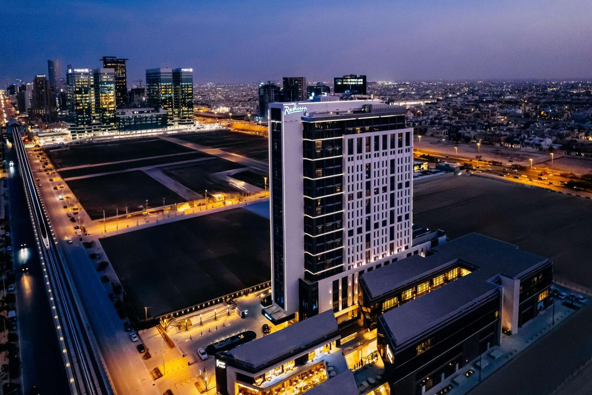 Radisson Hotel & Residence Riyadh Olaya Riade Exterior foto